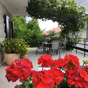  Apartment Laura - Cozy And Affordable Kroatien